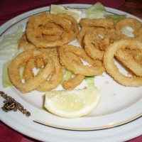 Calamares (smažené kousky krakatice)