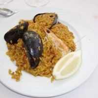 Paella (mušle, kreveta, rýže)